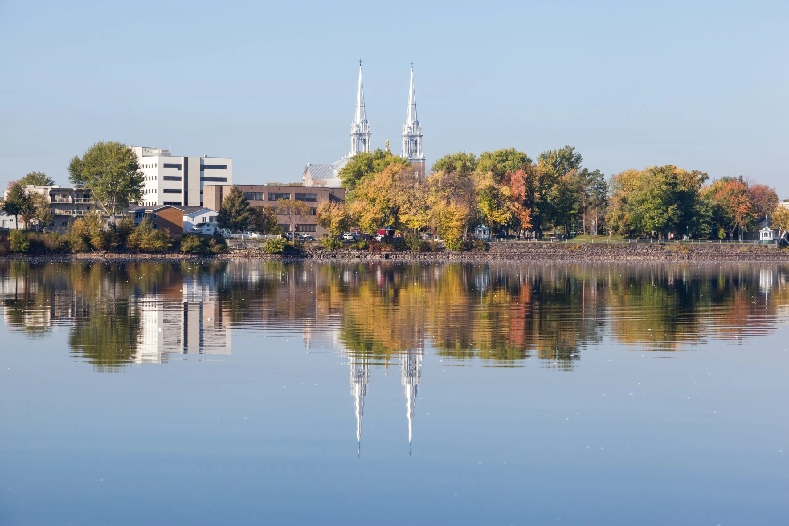 Ville de Saint-Félicien - vue de la rivière Ashuapmushuan