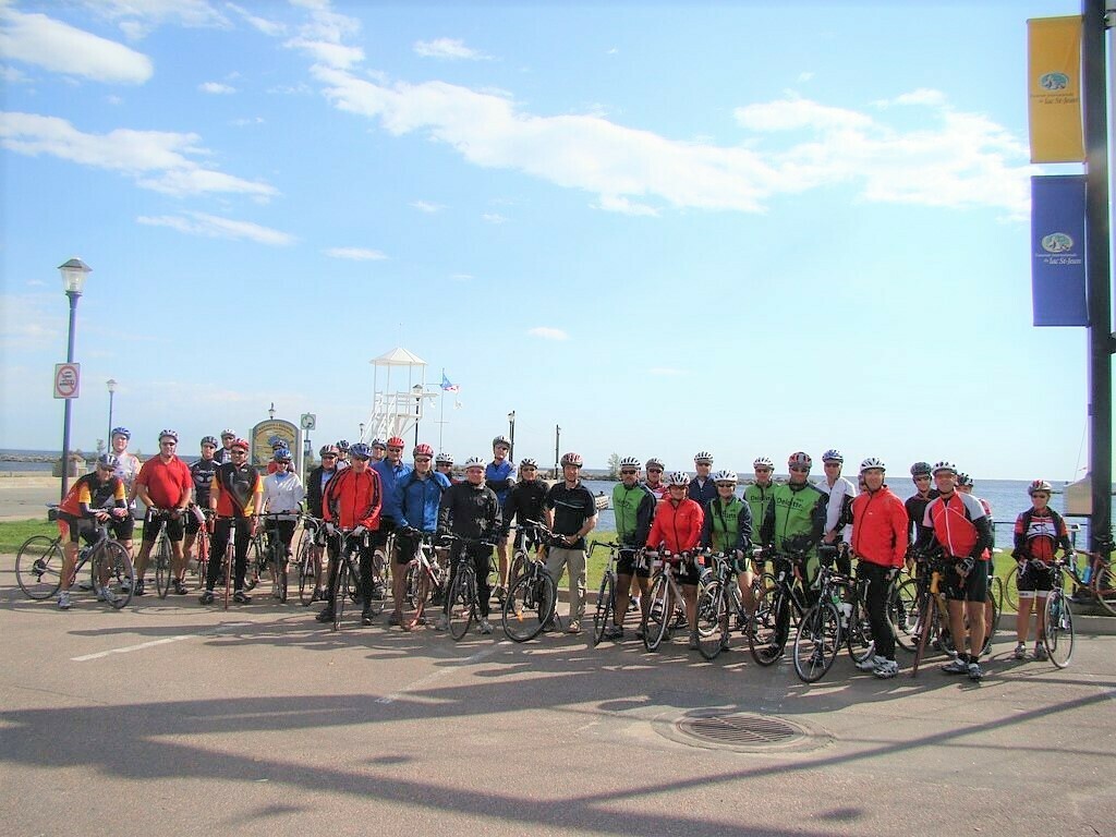 Bicyclons avec la Fondation 2010.